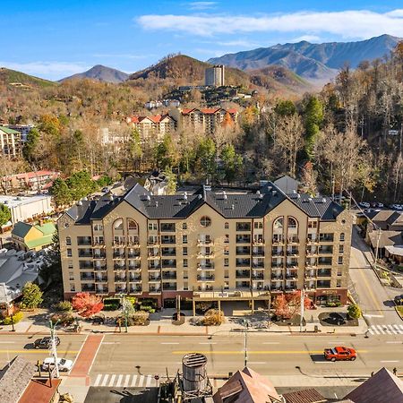 Black Bear Inn & Suites Gatlinburg Exterior photo