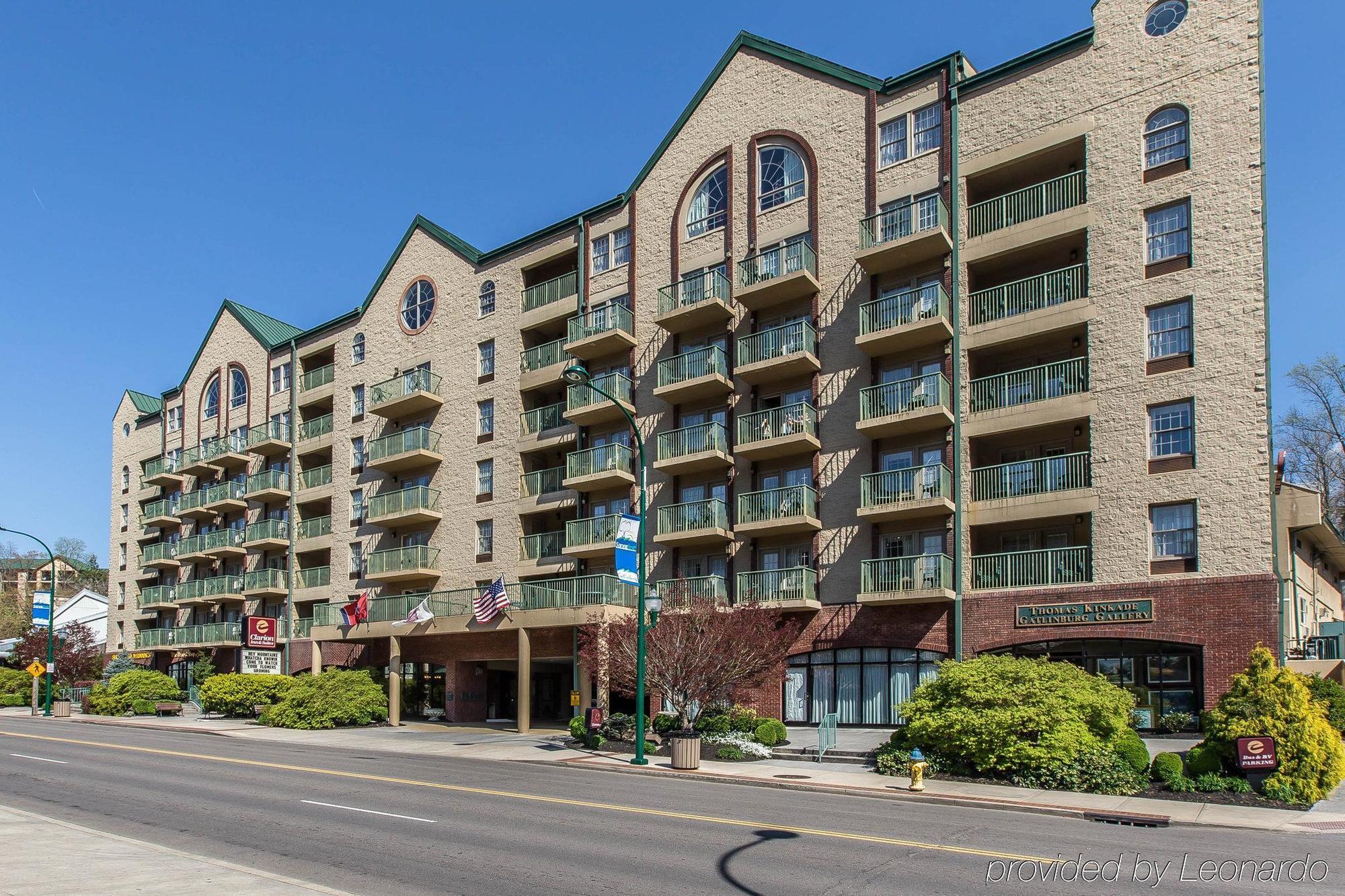 Black Bear Inn & Suites Gatlinburg Exterior photo