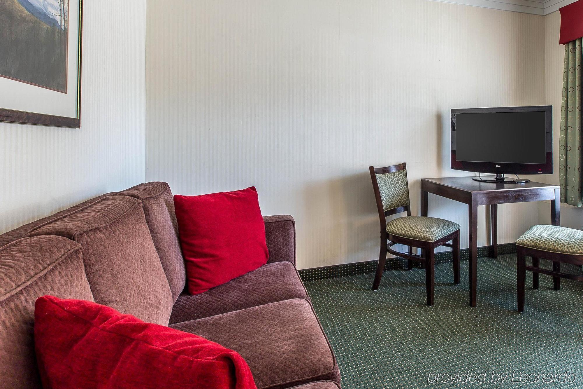 Black Bear Inn & Suites Gatlinburg Exterior photo